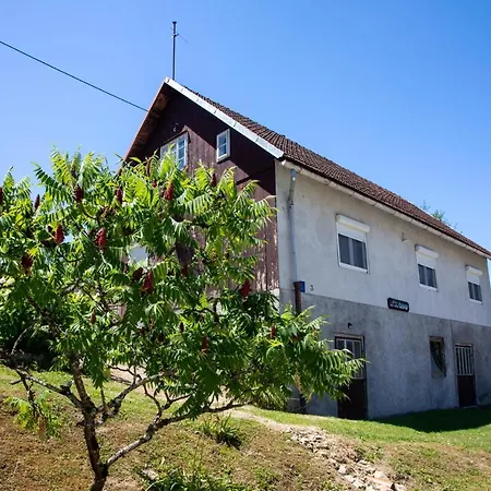 Lodge Colnar *